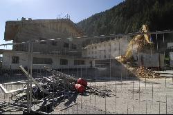 Abbriss des Grenzkontrollstation und des italienischen Zollgebäudes